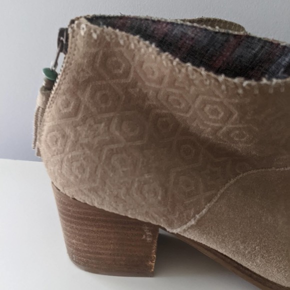 Toms Women Leila Embossed Bootie Size 9.5 - Picture 9 of 10